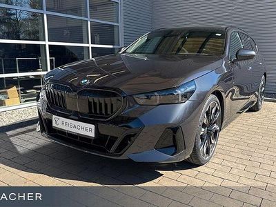 Neu BMW 540 Performance 303 PS (222 kW) 2026 Grau Kombi