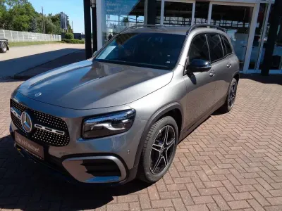 Gebraucht Mercedes GLB180 AMG 136 PS (100 kW) 2025 Grau SUV