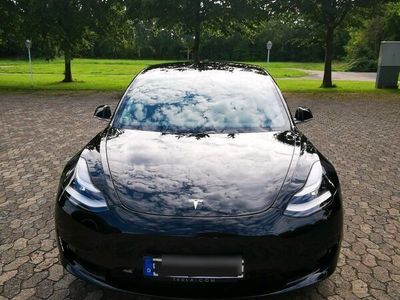 gebraucht Tesla Model 3 SR aus 1. Hand