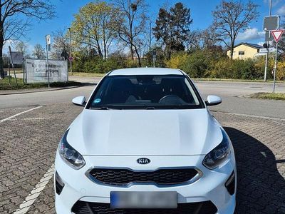 Second-hand Kia Ceed Edition 7 101 CP (74 kW) 2019 Alb Hatchback