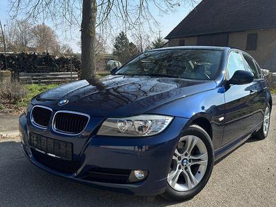 Gebraucht BMW 320 170 PS (125 kW) 2011 Schwarz Limousine