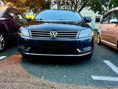Gebraucht VW Passat 140 PS (102 kW) 2013 Limousine