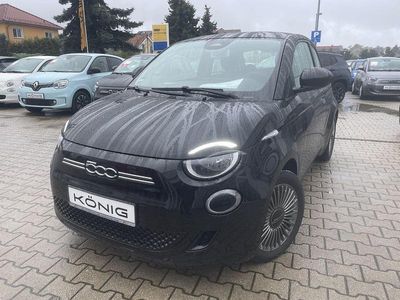 Schwarz Gebraucht 2022 Fiat 500e Icon Kleinwagen | 22.994 € (Teuer)