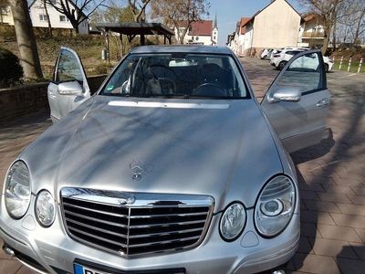 Gebraucht Mercedes E200 Avantgarde 184 PS (135 kW) 2007 Silber Limousine