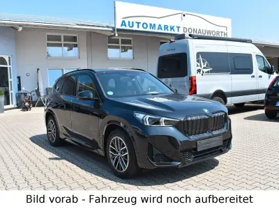 Gebraucht BMW iX1 M Sport 200 kW (272 PS) 2023 Schwarz SUV