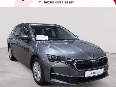 Graphitgrau metallic Gebraucht 2024 Skoda Octavia Selection Kombi | 25.990 € (Superpreis)