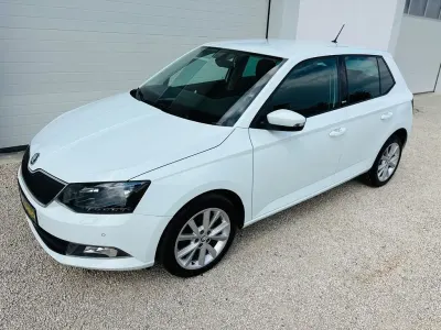 Gebraucht Skoda Fabia Joy 90 PS (66 kW) 2016 Weiß Limousine