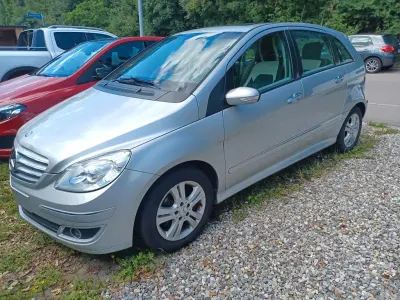 Gebraucht Mercedes B200 136 PS (100 kW) 2006 Grau Van / Kleinbus