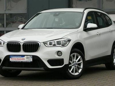 Mineralweiß metallic (metallic) Gebraucht 2017 BMW X1 Advantage SUV | 16.800 € (Fairer Preis)