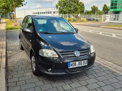 Gebraucht VW Fox Style 60 PS (44 kW) 2011 Schwarz Kleinwagen