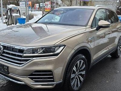 Gebraucht VW Touareg 231 PS (169 kW) 2019 Gold SUV
