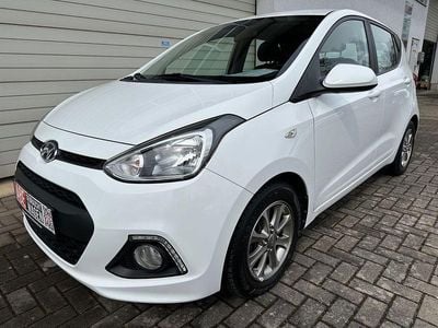 Usata Hyundai i10 YES! 87 CV (63 kW) 2016 Bianco Utilitaria