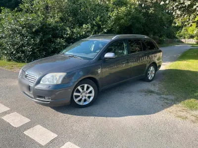 Gebraucht Toyota Avensis 177 PS (130 kW) 2006 Grau Kombi