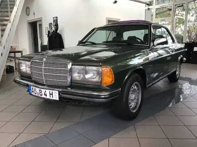 Gebraucht Mercedes 230 136 PS (100 kW) 1983 Grün Coupé