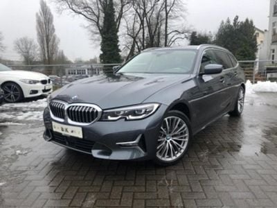 Gebraucht BMW 330 Luxury Line 265 PS (194 kW) 2020 Grau metallic Kombi