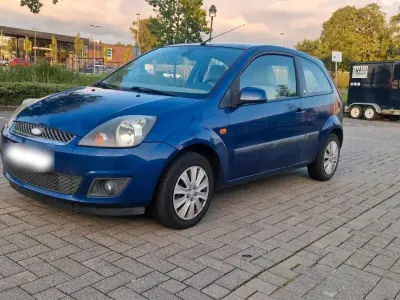 Gebraucht Ford Fiesta Ghia 90 PS (66 kW) 2007 Blau Kleinwagen