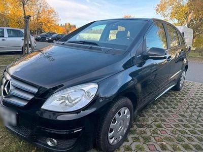 Second-hand Mercedes B160 109 CP (80 kW) 2011 Negru Monovolum