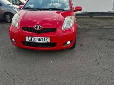 Gebraucht Toyota Yaris Sol 101 PS (74 kW) 2009 Rot Kleinwagen