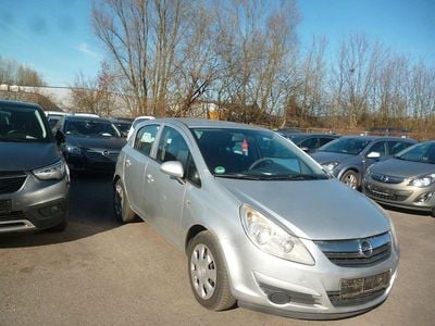 Usata Opel Corsa Edition 75 CV (55 kW) 2009 Argento Utilitaria