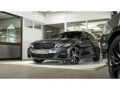 gebraucht BMW 320 d xDrive M Sport Standhz. RüFaKam LivCocProf