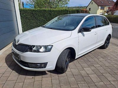 Usata Skoda Rapid Emotion Plus 110 CV (80 kW) 2016 Bianco Utilitaria