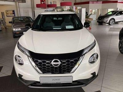 Pearl white Gebraucht 2022 Nissan Juke N-Connecta SUV | 28.800 € (Teuer)