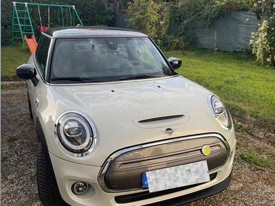 Grau Gebraucht 2020 Mini Cooper SE Kleinwagen | 17.100 € (Etwas zu teuer)