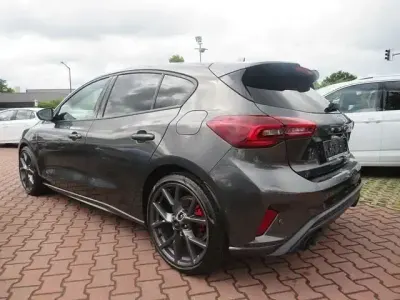 Gebraucht Ford Focus Active 110 PS (80 kW) 2024 Grau Limousine
