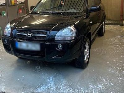 Usado Hyundai Tucson 141 HP (103 kW) 2005 Preto SUV