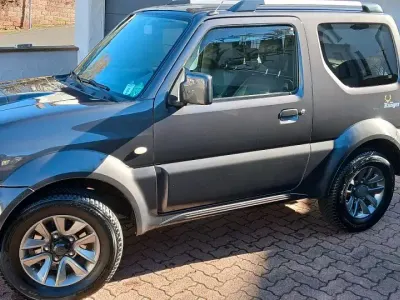Usata Suzuki Jimny 86 CV (63 kW) 2017 Grigio SUV