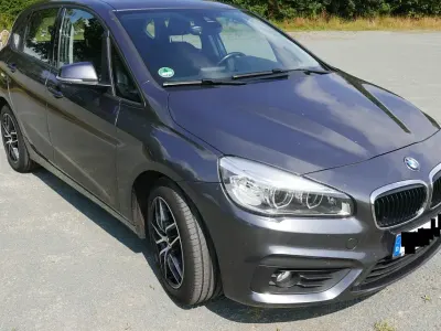 Gebraucht BMW 218 Active Tourer 150 PS (110 kW) 2015 Grau Van / Kleinbus