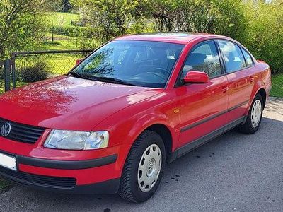 Używany VW Passat Basis 125 KM (91 kW) 1997 Czerwony Sedan/Limuzyna