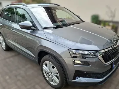 Gebraucht Skoda Karoq Selection 150 PS (110 kW) 2024 Grau SUV