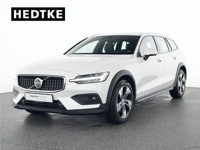 Gebraucht Volvo V60 CC Plus 197 PS (144 kW) 2023 Weiß Kombi