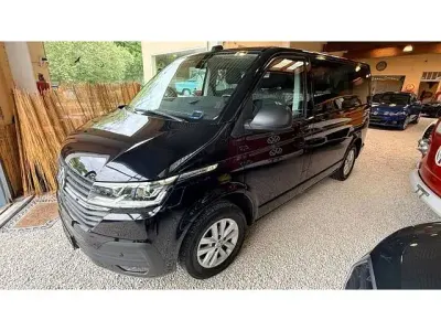 Używany VW Multivan 150 KM (110 kW) 2021 Czarny Minivan