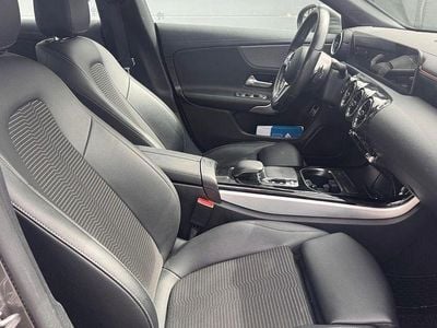 Second-hand Mercedes CLA220 194 CP (142 kW) 2019 Maro Berlinǎ