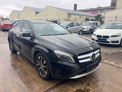 Gebraucht Mercedes GLA200 156 PS (114 kW) 2014 Schwarz SUV