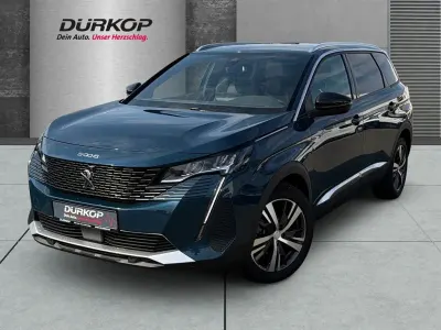 Gebraucht Peugeot 5008 Allure 136 PS (100 kW) 2024 Blau SUV