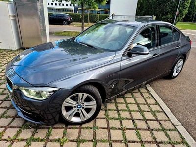 BMW 330e