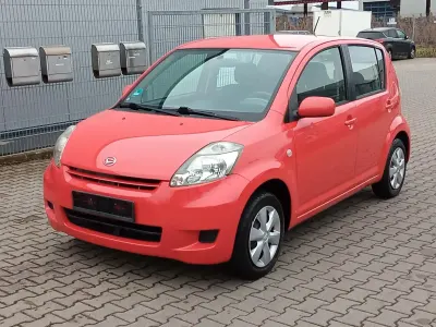 Gebraucht Daihatsu Sirion 69 PS (50 kW) 2008 Rot Kleinwagen