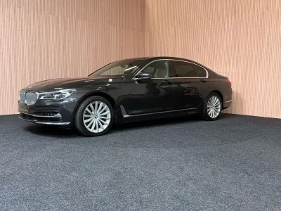 Gebraucht BMW 740L Executive 320 PS (235 kW) 2018 Grau Limousine