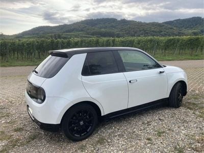 Honda e