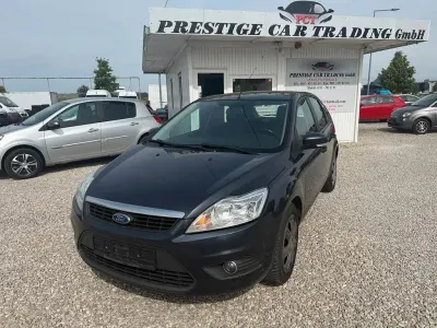 Gebraucht Ford Focus Style 90 PS (66 kW) 2011 Grau Limousine