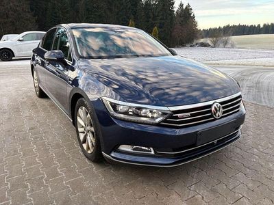 Gebraucht VW Passat Highline 190 PS (139 kW) 2015 Blau Limousine
