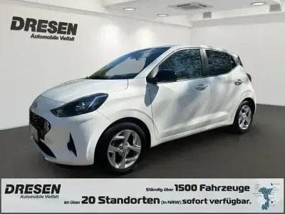 Gebraucht Hyundai i10 GO! 67 PS (49 kW) 2023 Weiss Kleinwagen