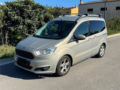 Gebraucht Ford Tourneo 101 PS (74 kW) 2015 Beige Kombi