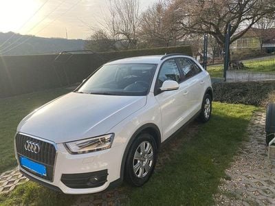 Begagnad Audi Q3 Performance 140 HK (102 kW) 2014 Vit SUV