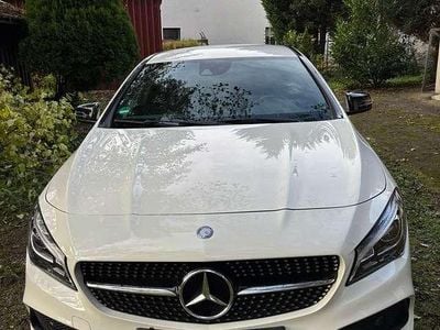 Gebraucht Mercedes CLA200 Shooting Brake AMG 136 PS (100 kW) 2017 Weiß Kombi
