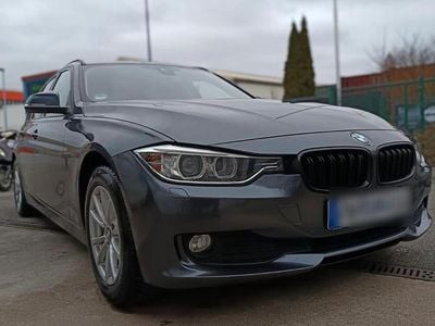 Grau Gebraucht 2014 BMW 320 Kombi | 10.999 € (Guter Preis)
