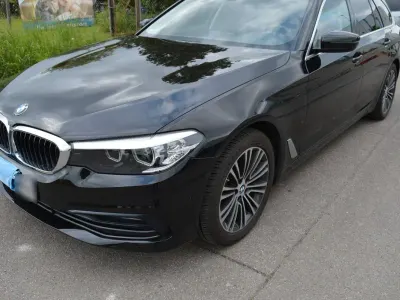 Gebraucht BMW 520 Sport Line 190 PS (139 kW) 2019 Schwarz Kombi